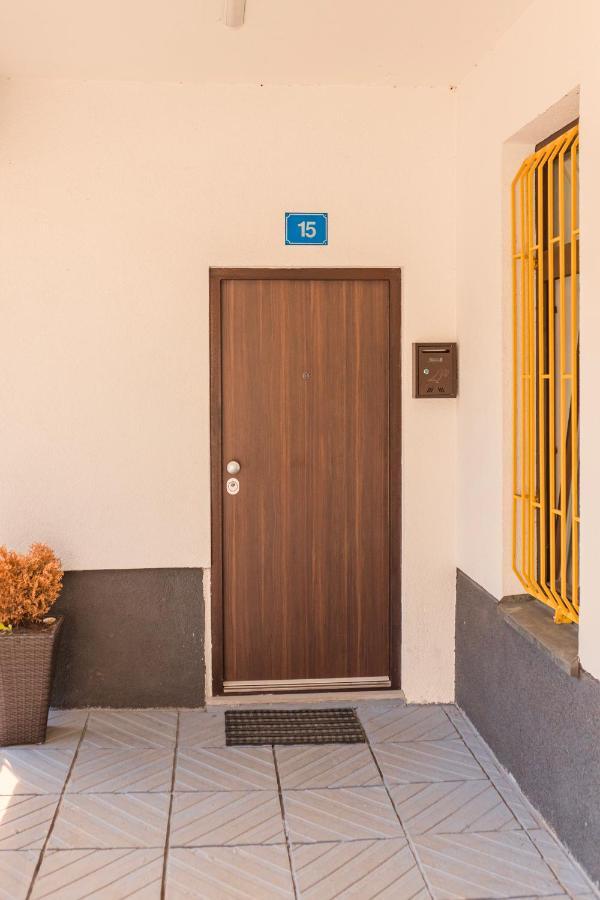 Downtown Apartment トラヴニク エクステリア 写真