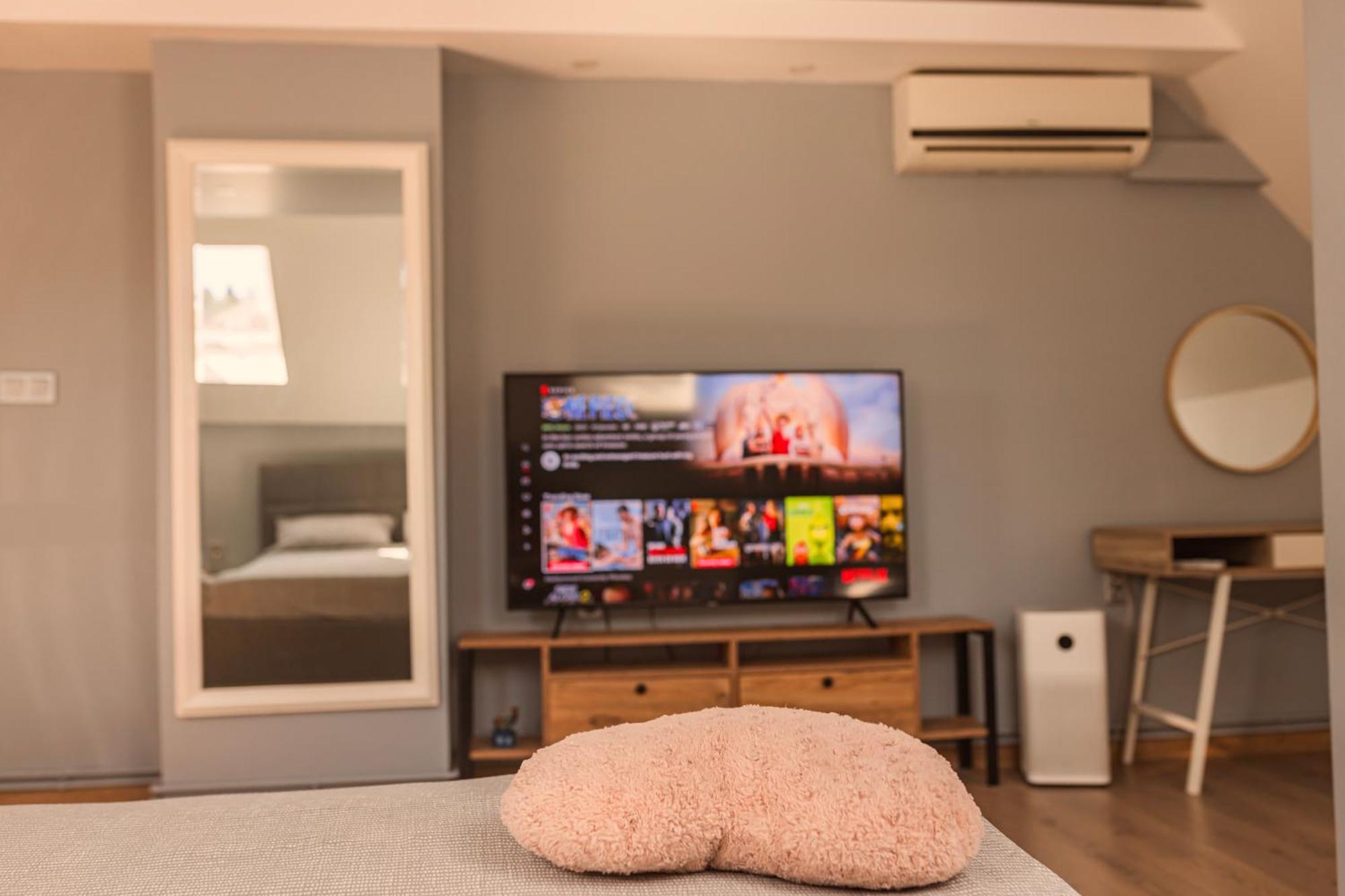 Downtown Apartment トラヴニク エクステリア 写真